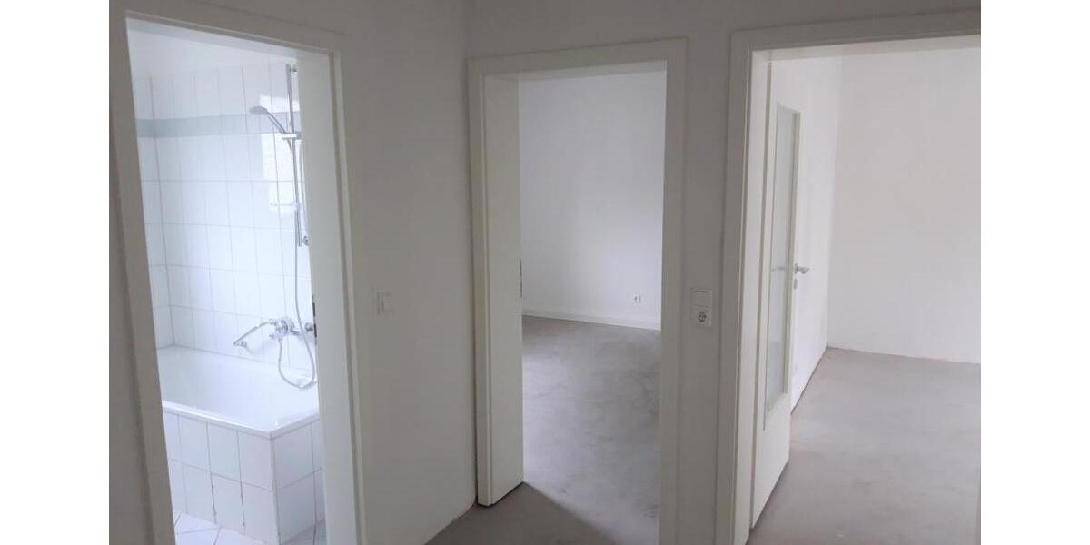 Bei VIVAWEST die Sonnenstrahlen auf dem eigenen Balkon genießen. 2.5 zimmer