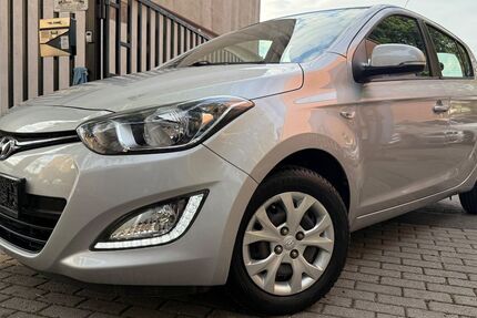 Hyundai i20 52.000 km 5.990 &euro; Duisburg 47166