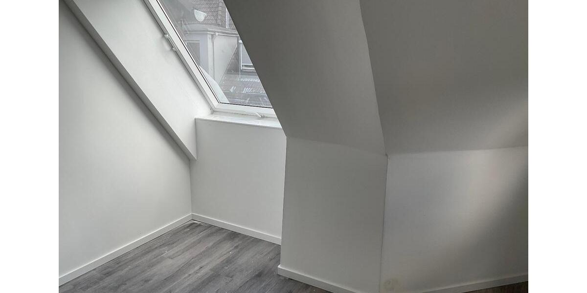 Kernsanierte Wohnung ab sofort frei,Erstbezug alles Neu! 4.5 zimmer