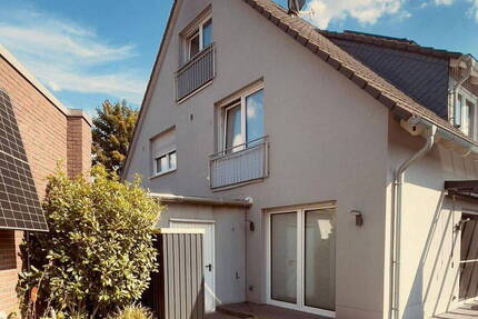 2 FAM.-HAUS INKL. DOPPELLGARAGE PROVISIONSFREI IN DIN-OBERLOHBERG