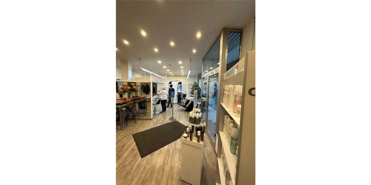 Gewerbefläche 177 m² in Duisburg-Homberg | 8-Stellplätze | VB zimmer