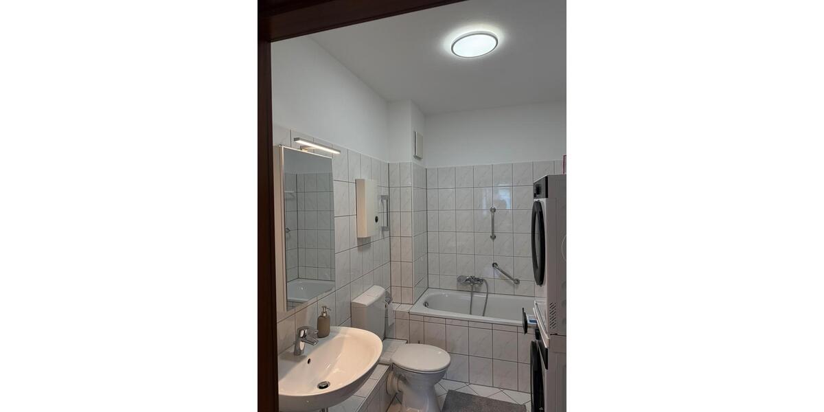 Etagenwohnung Velbert Velbert-Mitte - 2 Zimmer, 60 m&sup2;, 1.400&euro; | Angebot:27600972