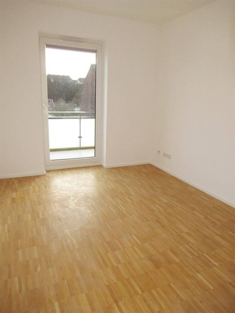 2 Zimmer Wohnung mit Süd-Balkon inkl. Nobilia EBK in Wuppertal - Uellendahl. Ideal für 1 Person.