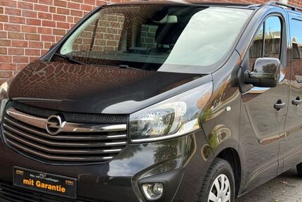 Opel Vivaro 199.500 km 11.990 &euro; Oer-Erkenschwick 45739