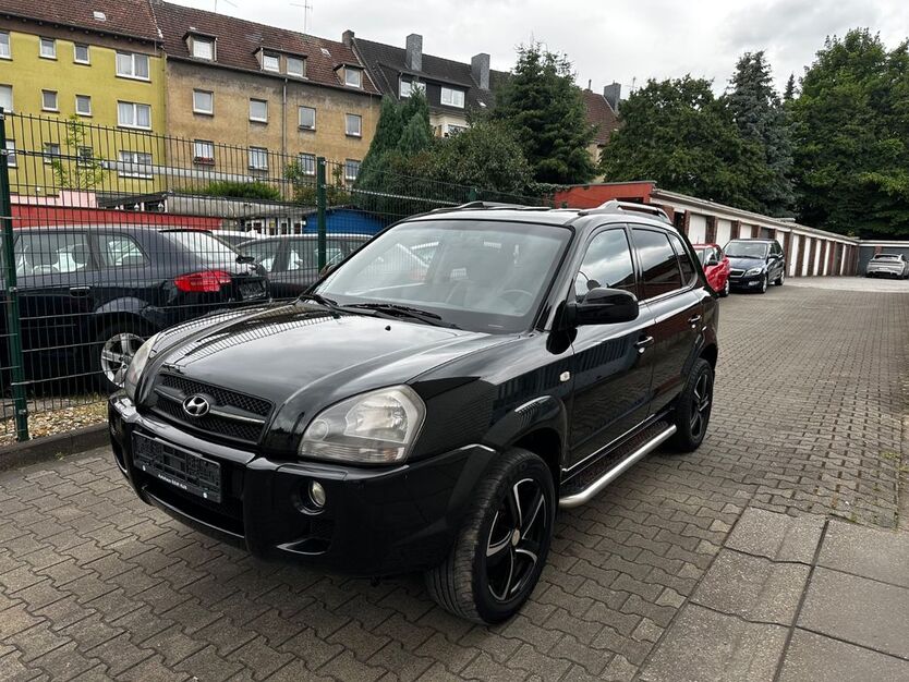 Hyundai TUCSON 151.000 km 4.000 € Essen 45143