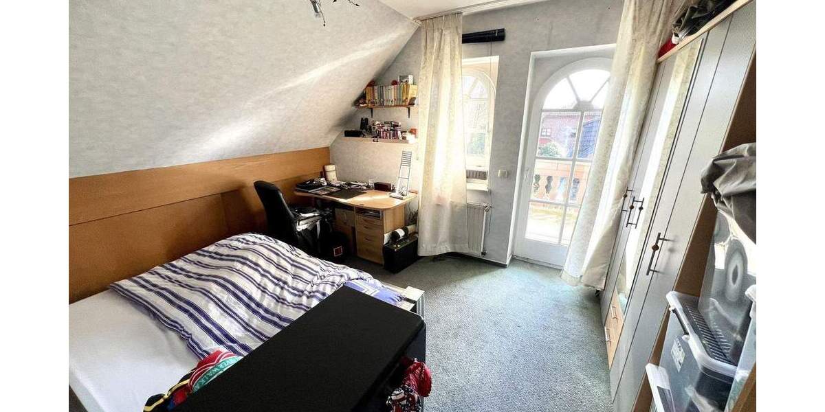 Einfamilienhaus Gladbeck Mitte - 9 Zimmer, 307 m&sup2;, 930.000&euro; | Angebot:25190761