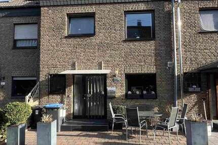 Haus Moers - 4 Zimmer, 140 m&sup2;, 375.000&euro; | Angebot:25440099