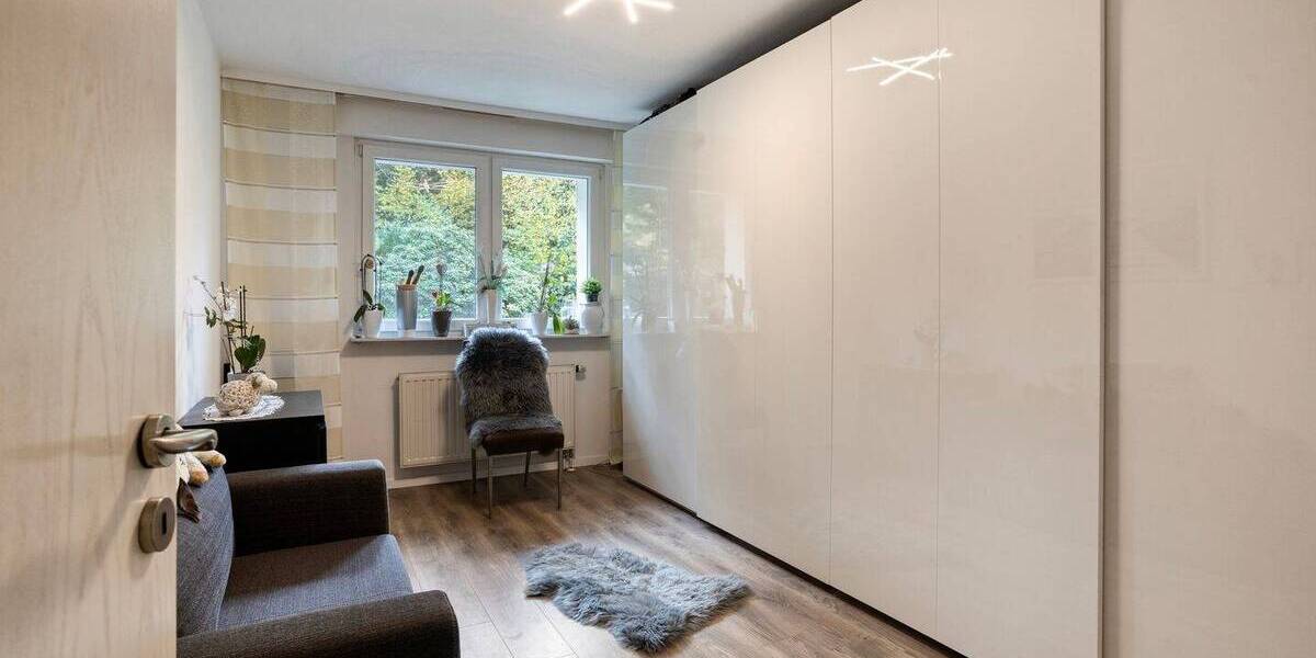 Reihenendhaus Mülheim an der Ruhr Mitte-Ost - 7 Zimmer, 184 m&sup2;, 559.000&euro; | Angebot:23935655