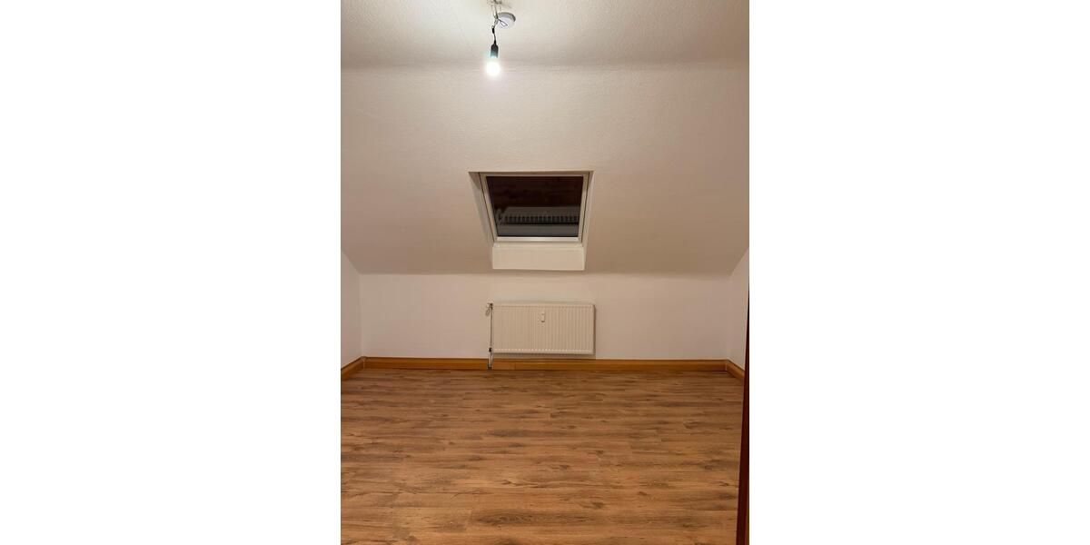 Dachgeschoßwohnung Bottrop - 2.5 Zimmer, 48 m&sup2;, 360&euro; | Angebot:25171842