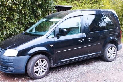 VW Caddy 215.000 km 3.750 &euro; Duisburg 47166