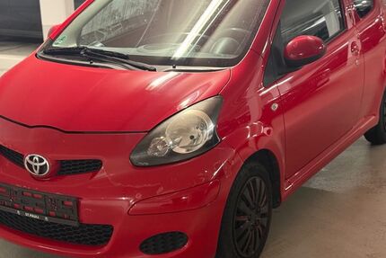 Toyota Aygo (X) 199.000 km 1.300 € Essen 45326
