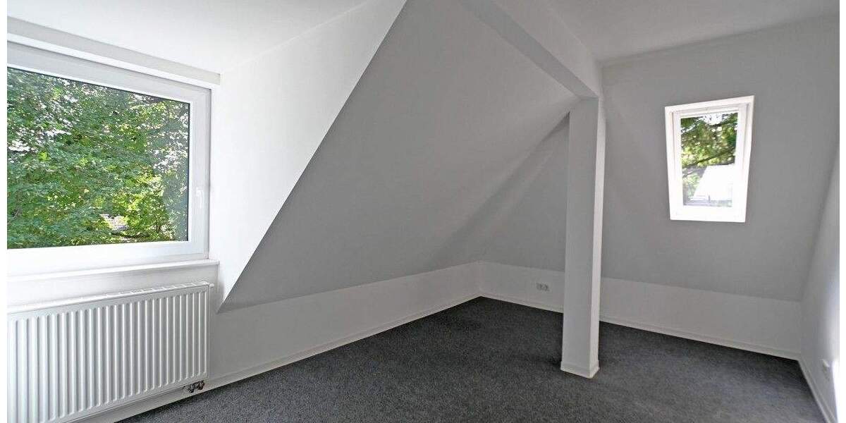 Höseler Familien-Herzstück! Restauriertes, freistehendes 30er-Jahre-Haus mit tollem Garten 8 zimmer