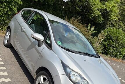 Ford Fiesta 105.026 km 3.750 &euro; Duisburg 47057