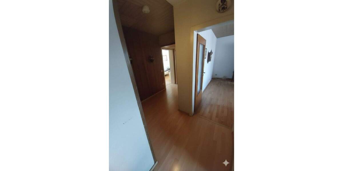 Heidestr. 5 1.OG rechts Whg4 4 zimmer