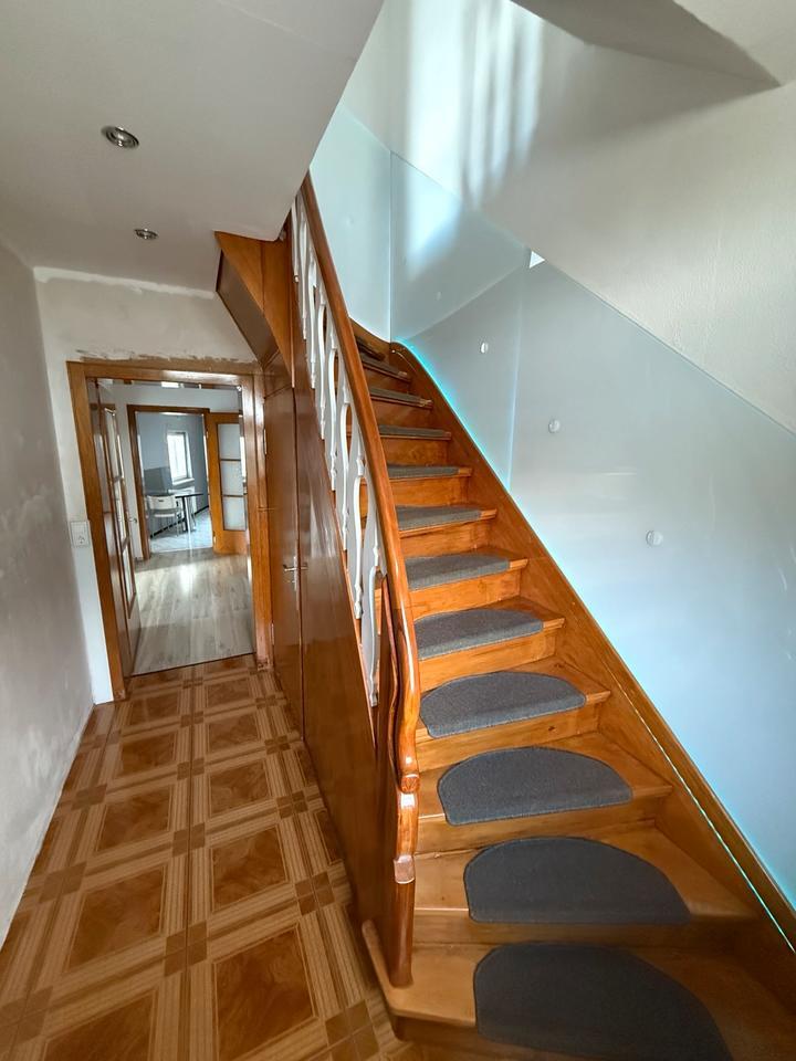 Freistehendes Einfamilienhaus mit Einliegerwohnung zimmer