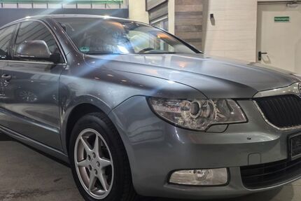 Skoda Superb 175.000 km 5.500 &euro; Voerde 46562