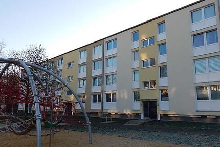 Mitten drin statt nur dabei: ansprechende 3-Zimmer-Wohnung (WBS) zimmer