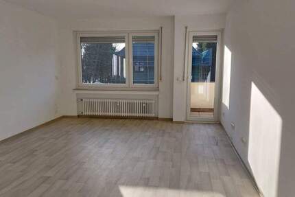Gemütliche 3,5 Zimmer Wohnung mit Balkon, Wannenbad und GWC! 3 zimmer