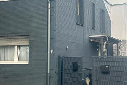 Haus Dinslaken Lohberg - 7.5 Zimmer, 180 m&sup2;, 2.400&euro; | Angebot:26289080