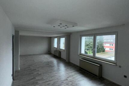 Helle 3-Zimmer-Wohnung mit ca. 98 m² – großzügiger Wohnbereich, Küche inkl. 3 zimmer
