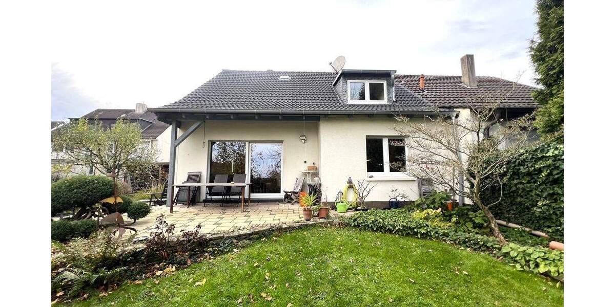 Einziehen und wohlfühlen! DHH mit 137 m² und Garten + Garage! Ruhig und Zentrumsnah in Hattingen 4 zimmer