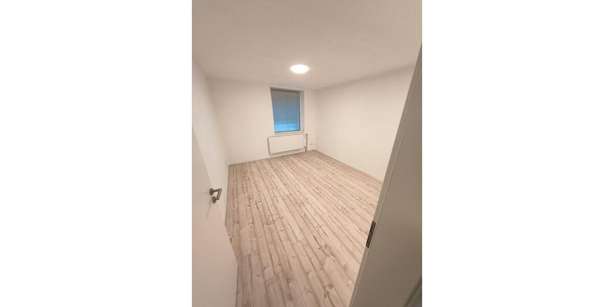 Etagenwohnung Oberhausen - 3 Zimmer, 74 m&sup2;, 740&euro; | Angebot:27592881