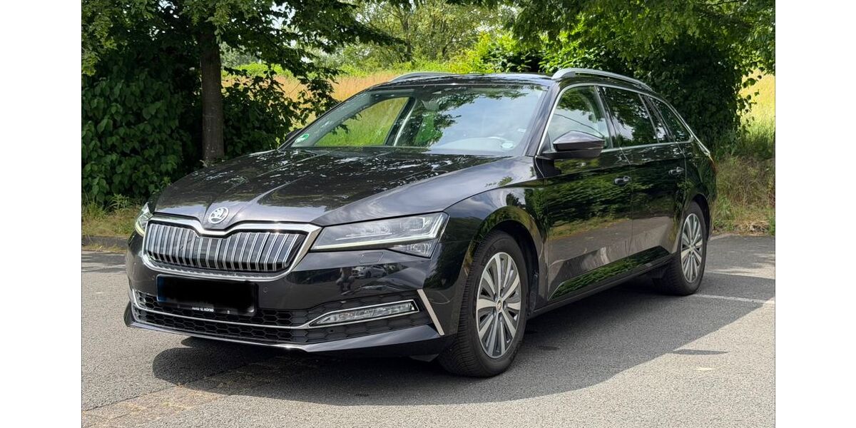 Skoda Superb 126.000 km 19.199 &euro; Oberhausen 46145
