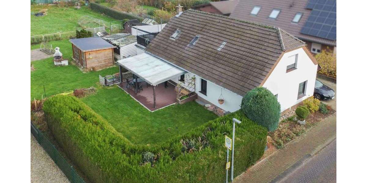 Haus zum Kaufen in Alpen 349.000 € 145.05 m² 8 zimmer