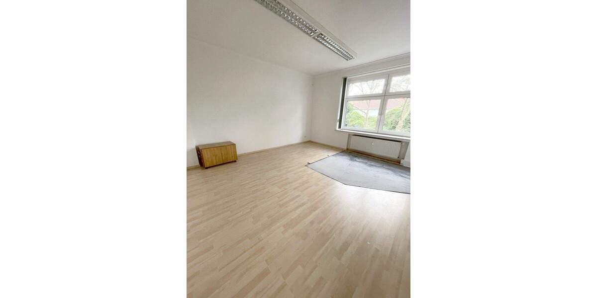 Etagenwohnung Oberhausen Altstadt-Mitte - 4 Zimmer, 113 m&sup2;, 960&euro; | Angebot:24875520
