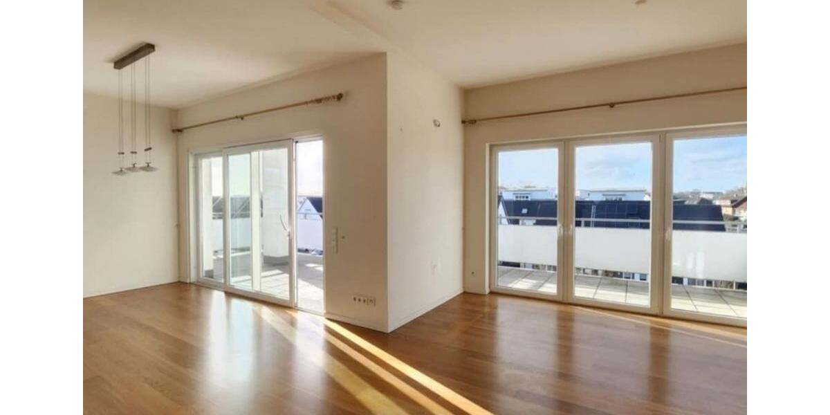 Wohnen mit Flair! Licht und Leben bietet diese Penthouse Wohnung 4.5 zimmer