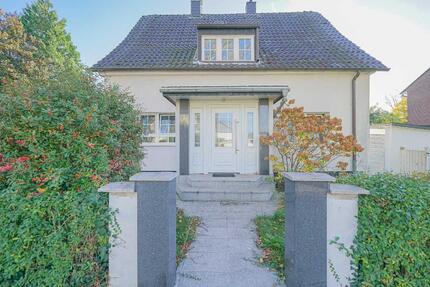 Freistehendes Einfamilienhaus mit Garten und Sonnenbalkon zimmer