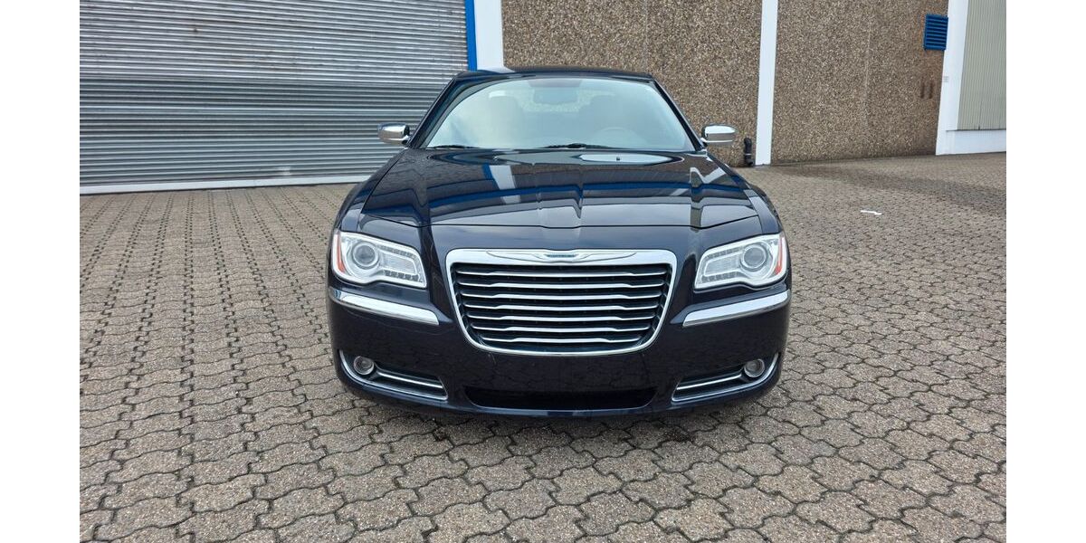 Chrysler 300C 198.000 km 11.999 € Moers 47441