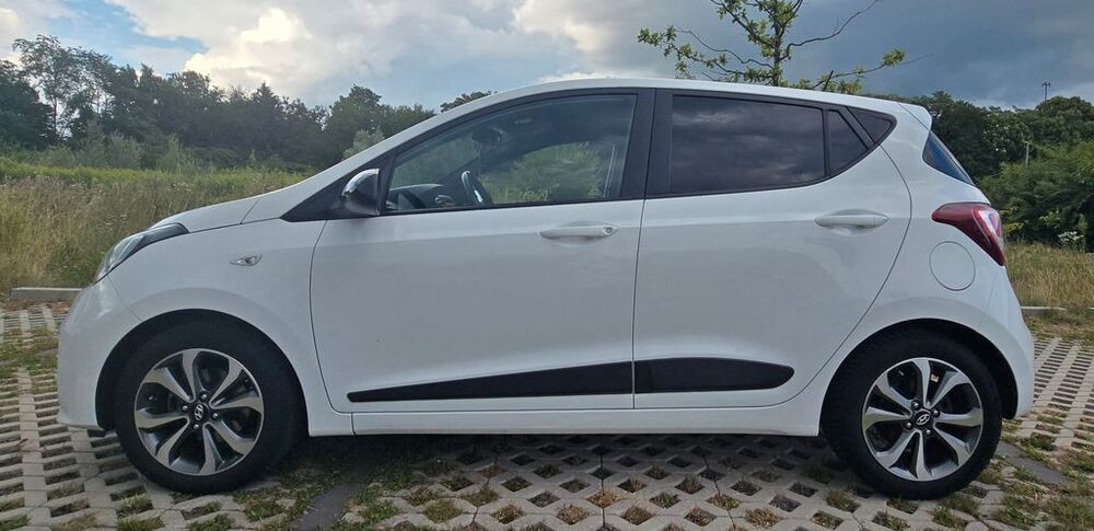 i10