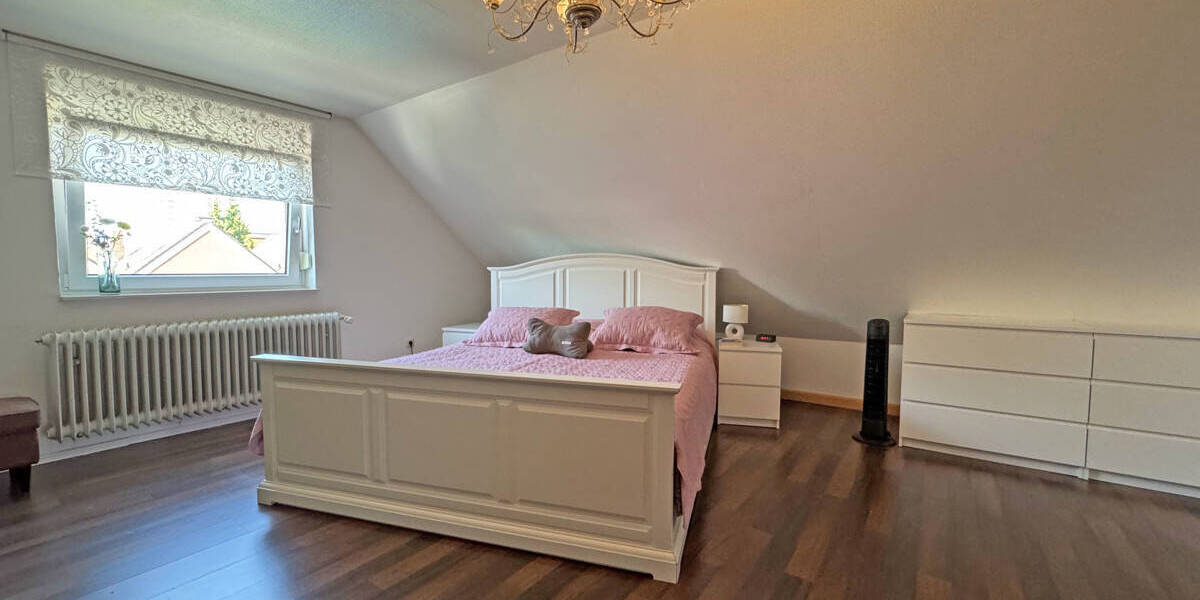 Charmantes Reihenmittelhaus mit ausgebautem Dachgeschoss in ruhiger Lage von Wesel-Fusternberg! 4 zimmer