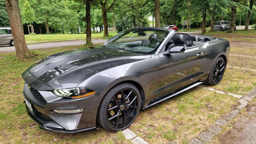 Ford Mustang 65.000 km 27.490 € Duisburg 47228