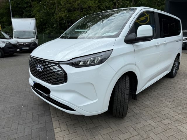 Ford Tourneo Custom 12.000 km 63.665 € Essen 45356