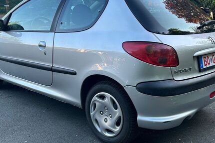 Peugeot 206 164.000 km 888 &euro; Bochum OT Innenstadt 44809