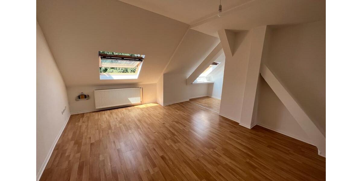 Dachgeschoßwohnung Essen Stadtbezirk II - 2 Zimmer, 65 m&sup2;, 790&euro; | Angebot:26347701