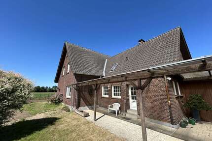 Haus zum Mieten in Hamminkeln-Dingden 800 € 250 m²