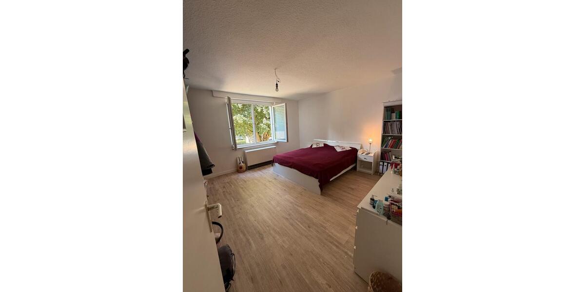 Etagenwohnung Essen Stadtbezirk VI - 1 Zimmer, 44 m&sup2;, 420&euro; | Angebot:24521533