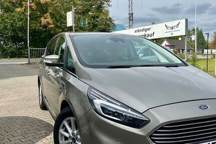 Ford S-Max 99.712 km 15.900 € Mülheim 45481