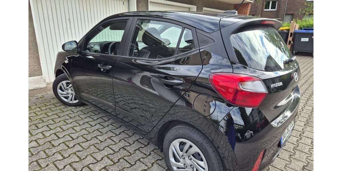 Hyundai i10 16.550 km 13.850 &euro; Duisburg, Stadt 47228