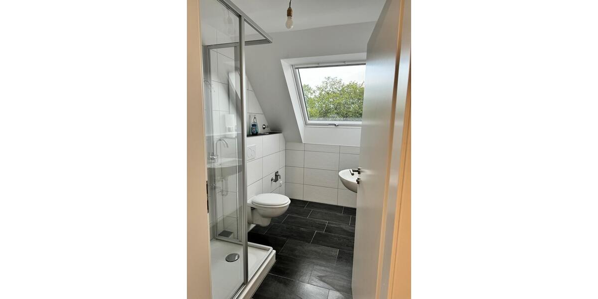 Dachgeschoßwohnung Gelsenkirchen Gelsenkirchen-Mitte - 1 Zimmer, 35 m&sup2;, 280&euro; | Angebot:26311873