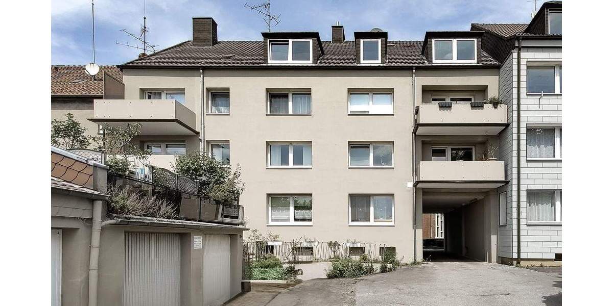 6 Wohnungen - 10 Garagen - 4 Stellplätze - 5 Balkone 2 zimmer