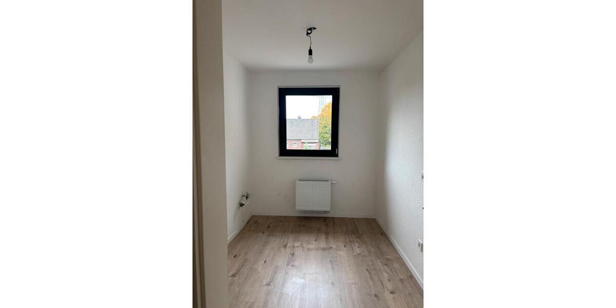 Neu sanierte 2 12-Zimmer-Wohnung im 1. OG (52m²) – Erstbezug 2 zimmer