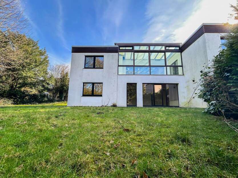 Haus zum Kaufen in Bochum 450.000 € 252.43 m²