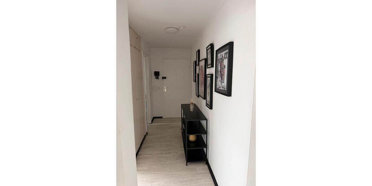 Dachgeschoßwohnung Essen Stadtbezirk IV - 3 Zimmer, 80 m&sup2;, 830&euro; | Angebot:27627064
