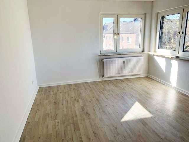 Etagenwohnung Oberhausen Alt-Oberhausen - 2 Zimmer, 61 m&sup2;, 375&euro; | Angebot:26436542