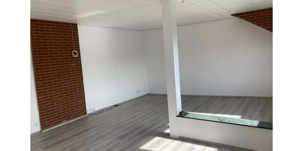 Dachgeschoßwohnung Duisburg Essenberg - 3 Zimmer, 83 m&sup2;, 900&euro; | Angebot:26426285