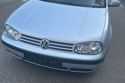 VW Golf 215.000 km 2.390 &euro; Ratingen 40880
